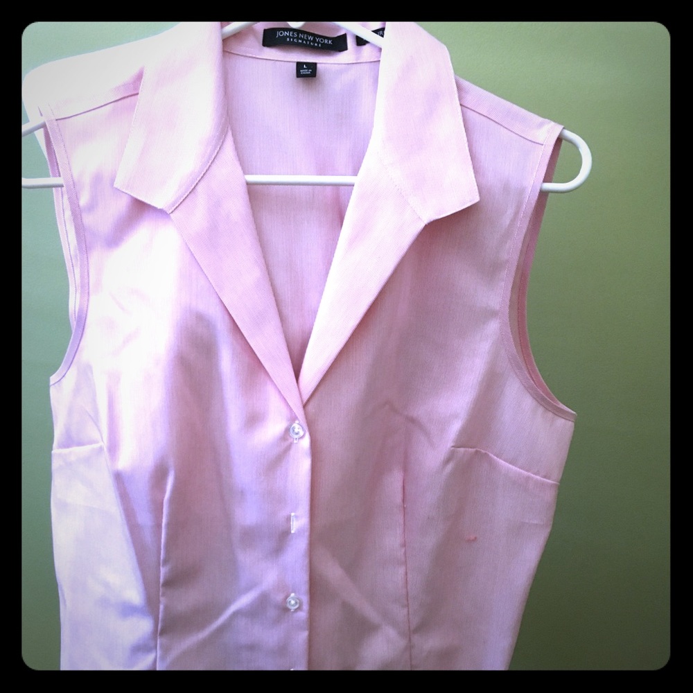 Jones New York sleeveless blouse.
